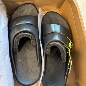 OOFOS stacked Black Slide Sandals